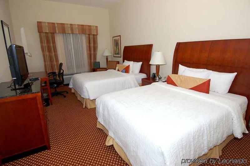 Hilton Garden Inn Raleigh Capital Blvd I-540 Екстер'єр фото