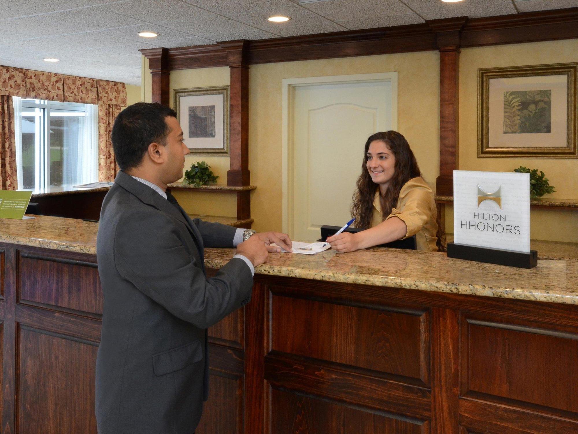 Hilton Garden Inn Raleigh Capital Blvd I-540 Екстер'єр фото