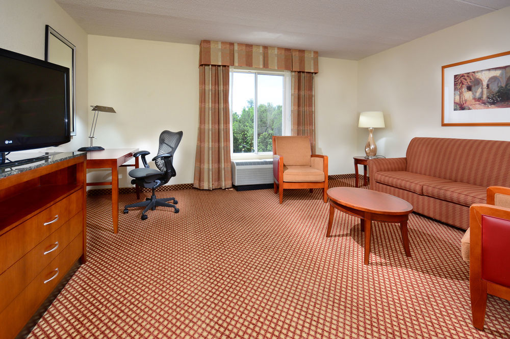 Hilton Garden Inn Raleigh Capital Blvd I-540 Екстер'єр фото